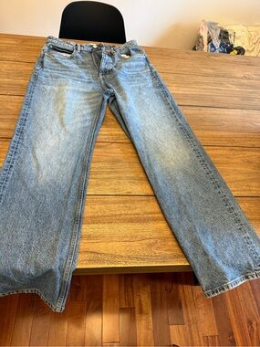 Zara Women's Light Wash Bootcut Jeans